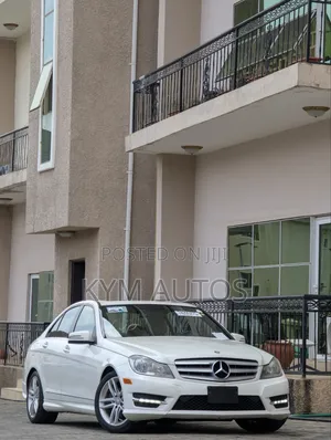 Mercedes-Benz C300 Luxury 4Matic Sedan AWD (3.0L 6cyl 7A) 2012 White