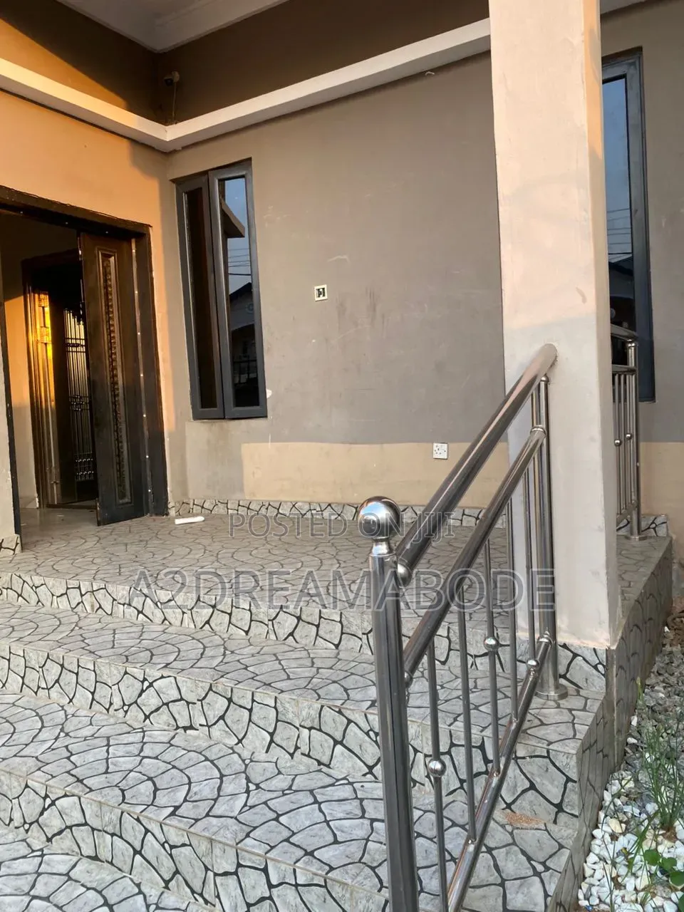 4bdrm Duplex in Magodo Phase 1 for rent