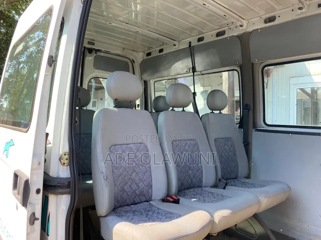 Opel Vivaro 2004 White