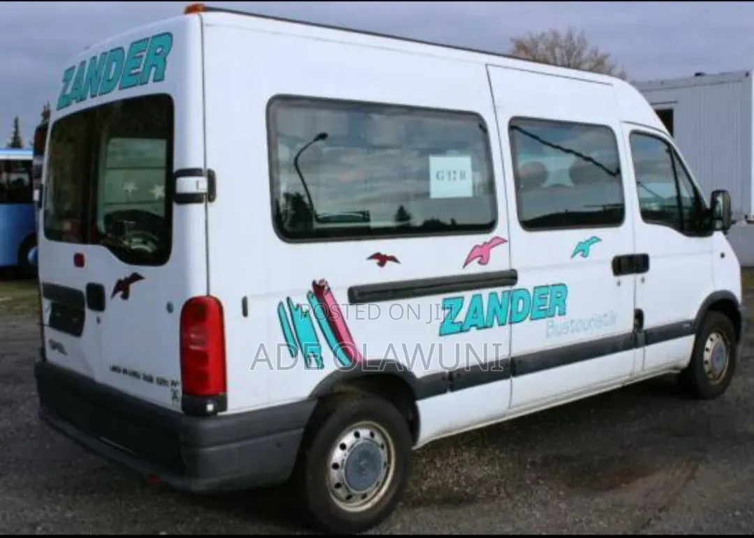 Opel Vivaro 2004 White