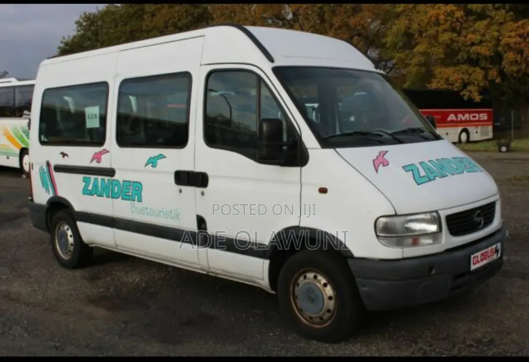 Opel Vivaro 2004 White