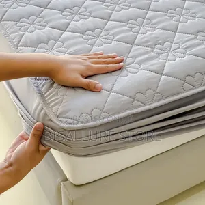 Waterproof Bedsheet - 5 by 6