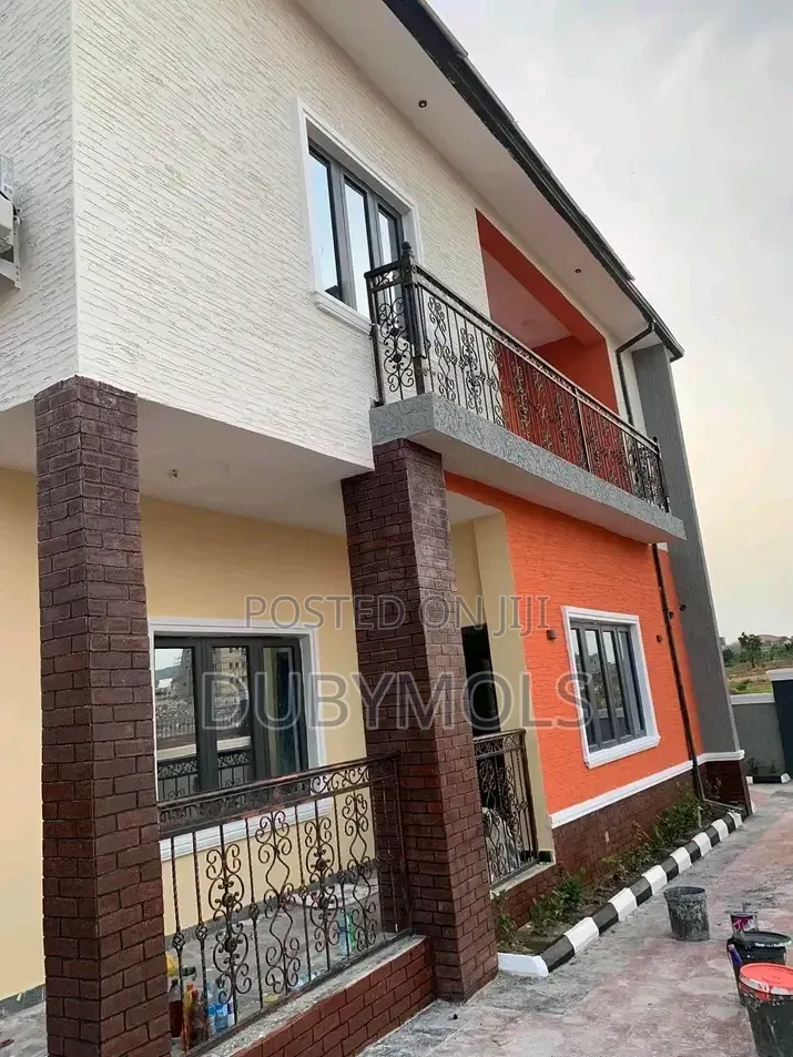 Gravitex Painting