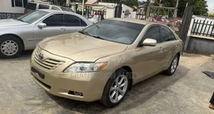 Toyota Camry 2008 Gold