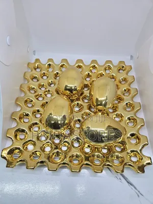 Golden Luxury Centerpiece Décor