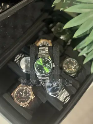 Brand New Chronos Water Resistant Watch With Green Dial