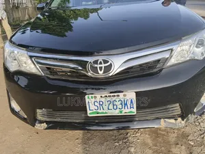 Toyota Camry XLE 4dr Sedan (2.5L 4cyl 6A) 2014 Black