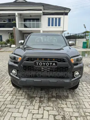 Toyota Tacoma Limited 2018 Gray