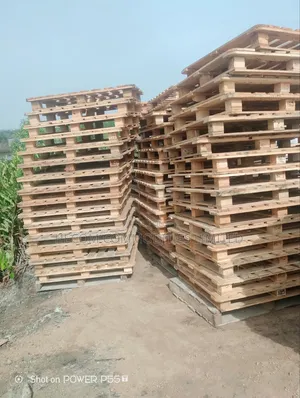 Very Clean and Strong Pallets for Your Furnitures and Storage