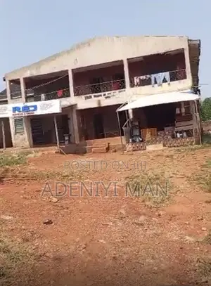 20bdrm House in Facing Road Property, Ado Ekiti for sale