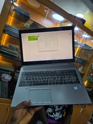 Laptop HP ZBook Firefly 14 G7 16GB Intel Core i7 SSD 512GB