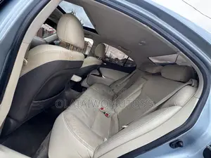 Lexus IS 250 4WD 2009 Blue