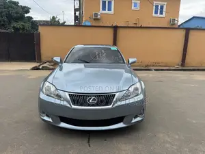 Lexus IS 250 4WD 2009 Blue