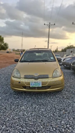Toyota Yaris 1.0 2005 Orange