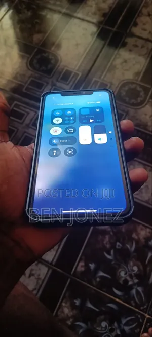 Apple iPhone XS Max 64 GB Black