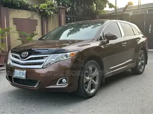 Toyota Venza LE 2011 Brown