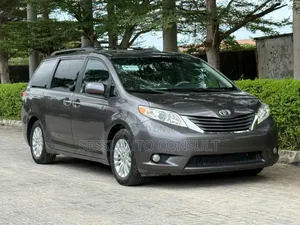 Toyota Sienna XLE 7 Passenger Mobility 2012 Gray