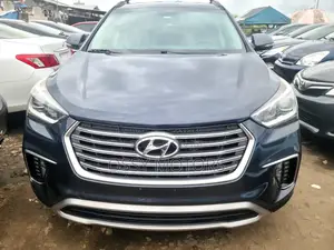 Hyundai Santa Fe SE FWD 2016 Gray