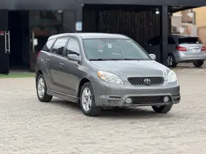 Toyota Matrix XRS Hatchback FWD (1.8L 4cyl 6M) 2004 Gray