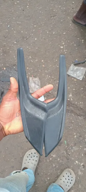 Wiper Cowly Toyota Yaris 2018