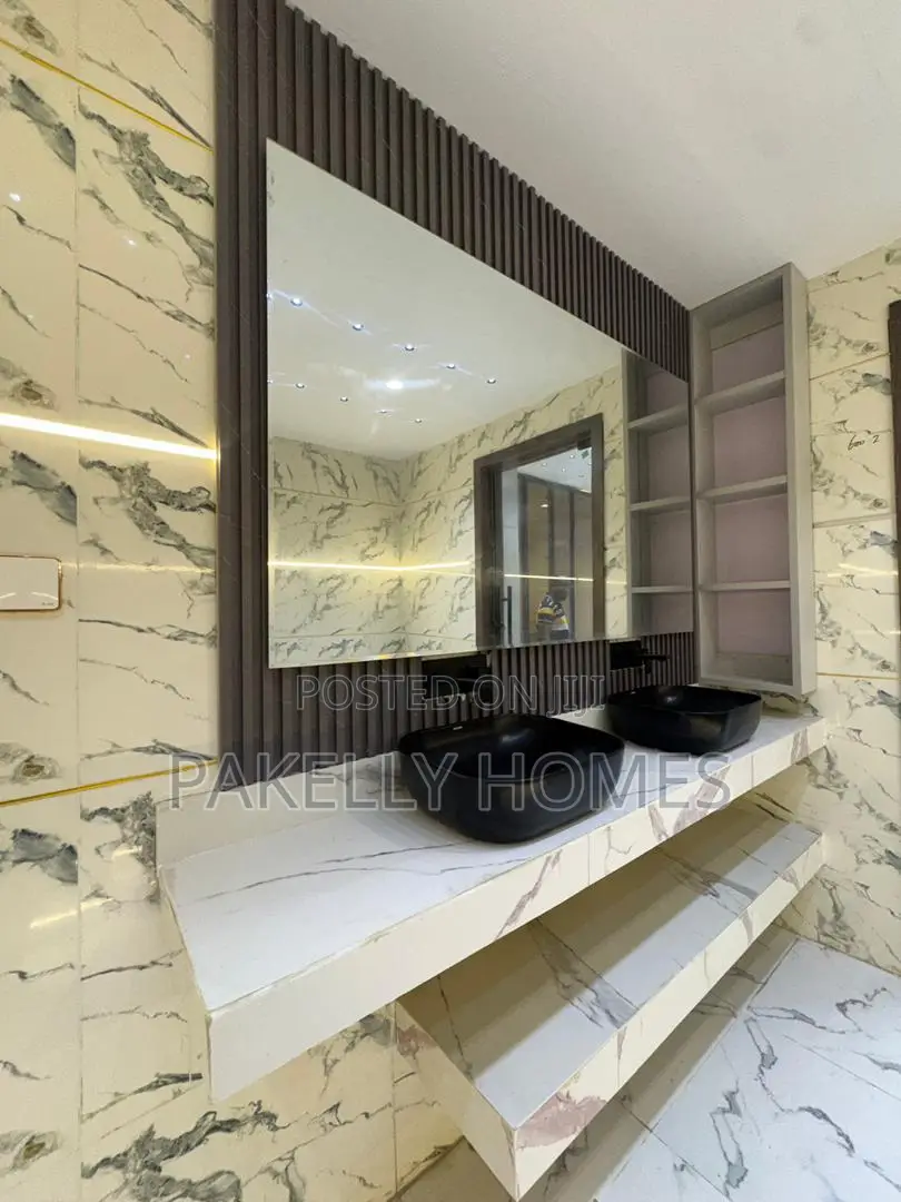 4 Bedroom Duplex