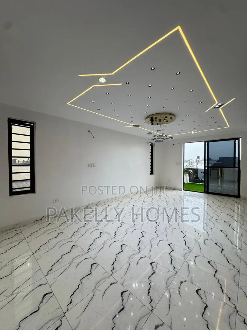 4 Bedroom Duplex