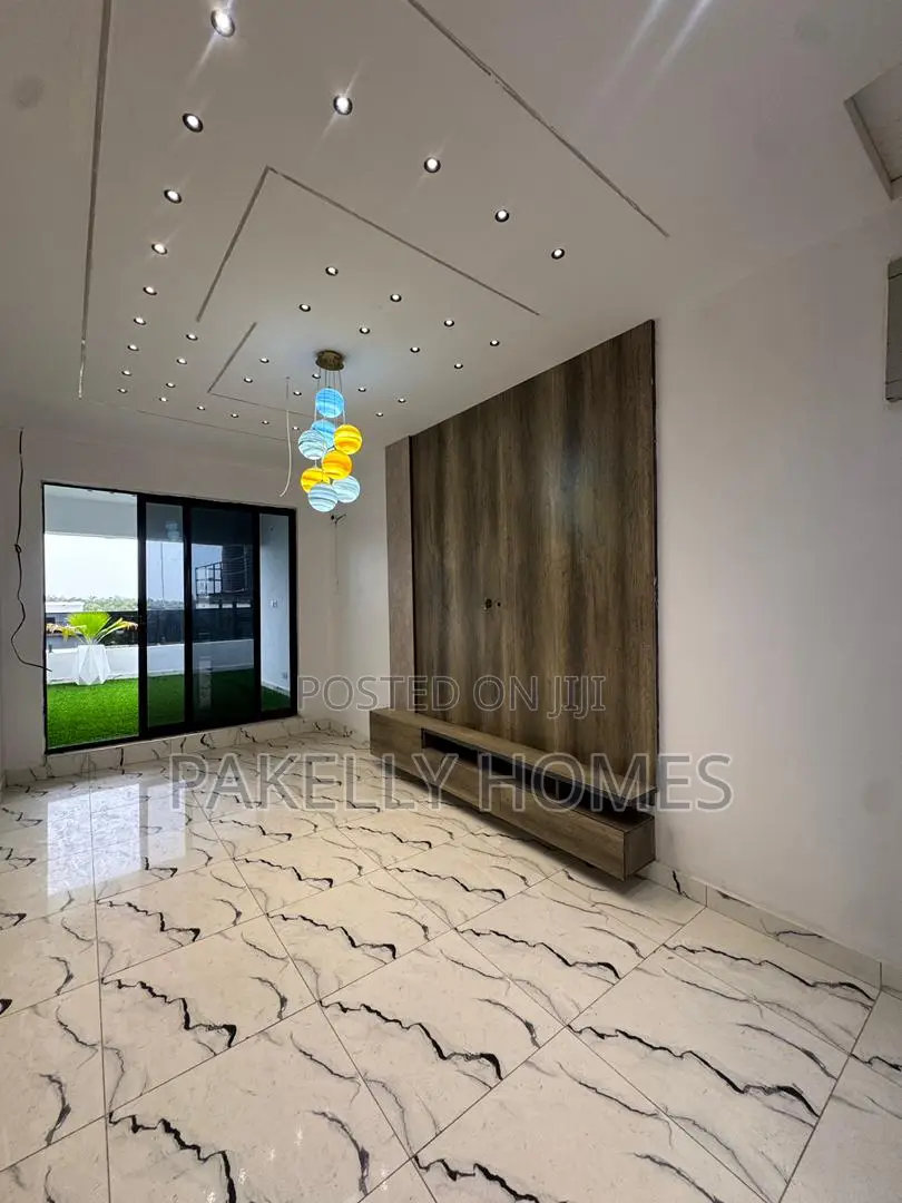 4 Bedroom Duplex