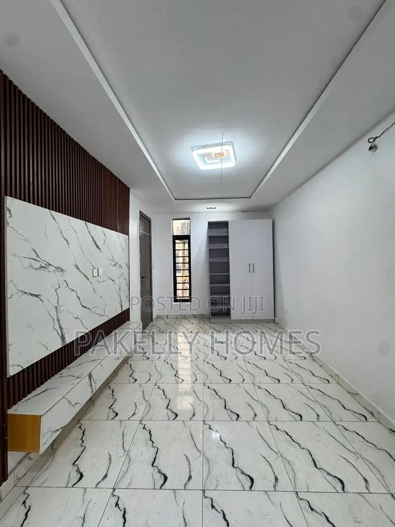 4 Bedroom Duplex