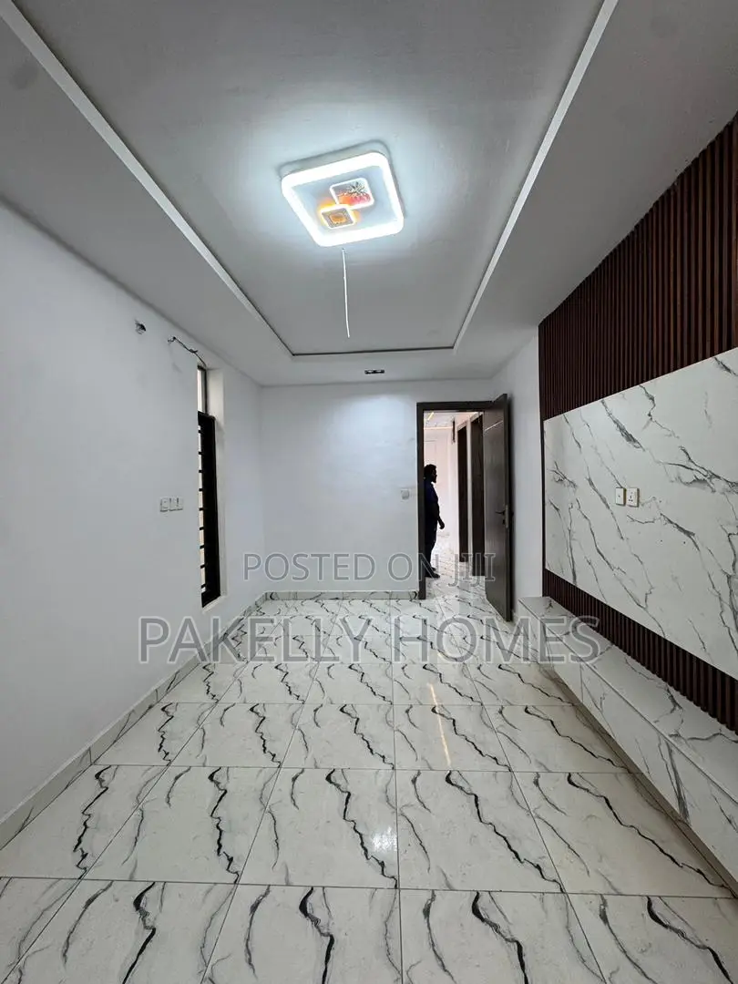 4 Bedroom Duplex