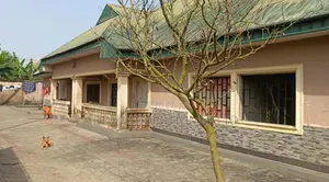 6bdrm Bungalow in Shelter Afrique, Uyo for sale