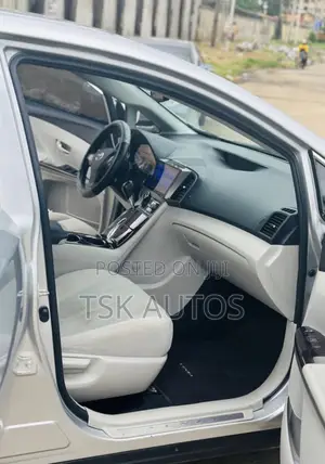 Toyota Venza AWD 2010 Silver