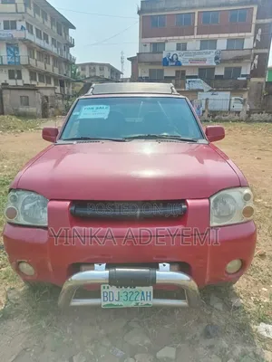 Nissan Frontier 2004 Red