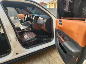 Chrysler 300C 2010 White