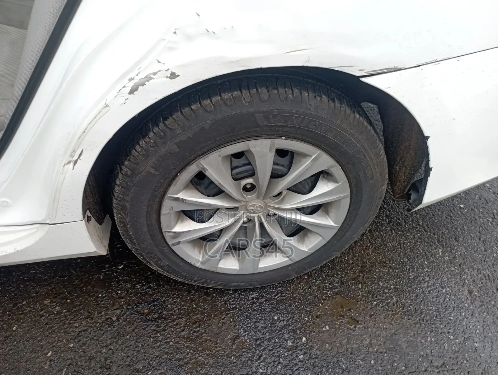 Toyota Camry 2016 White