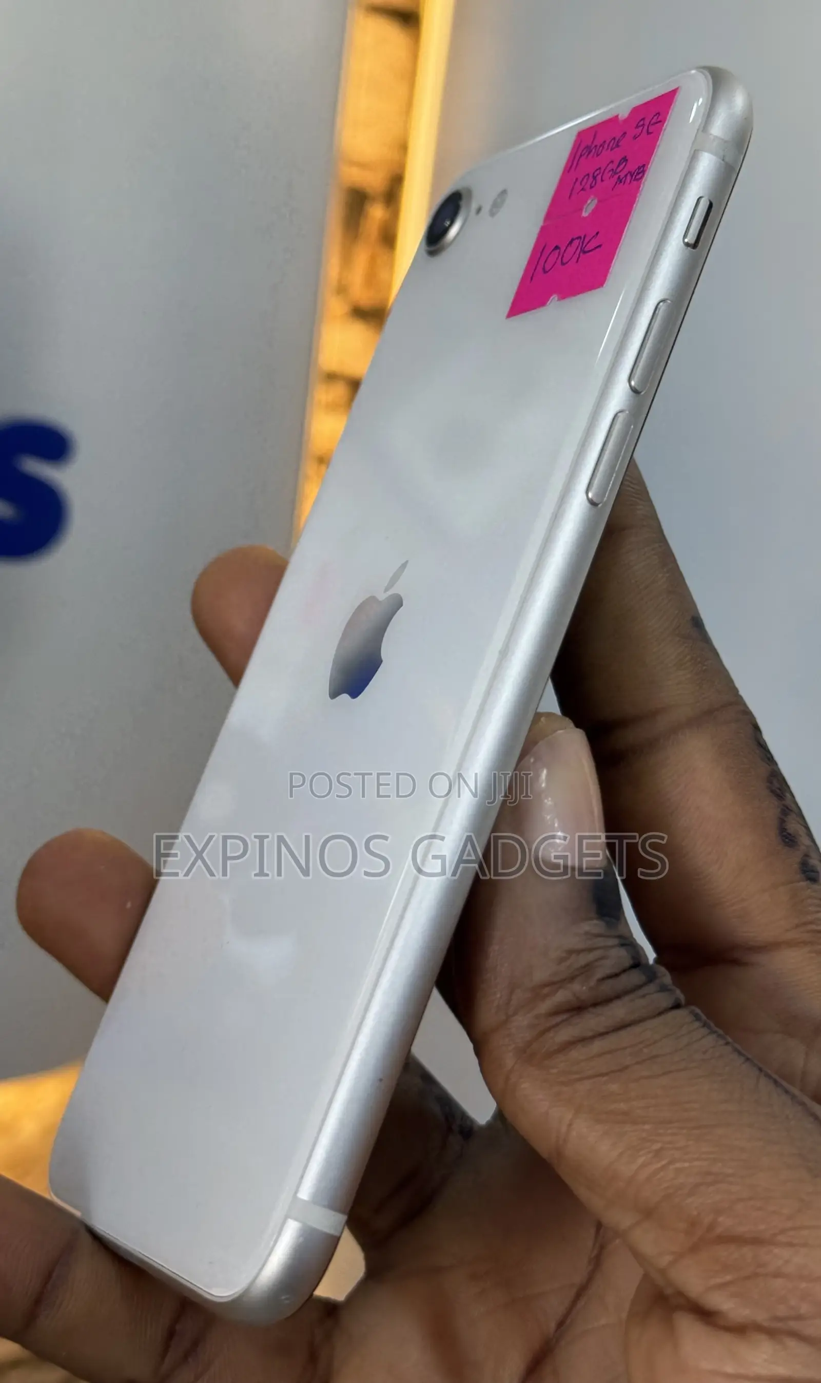 Apple iPhone SE 128 GB White