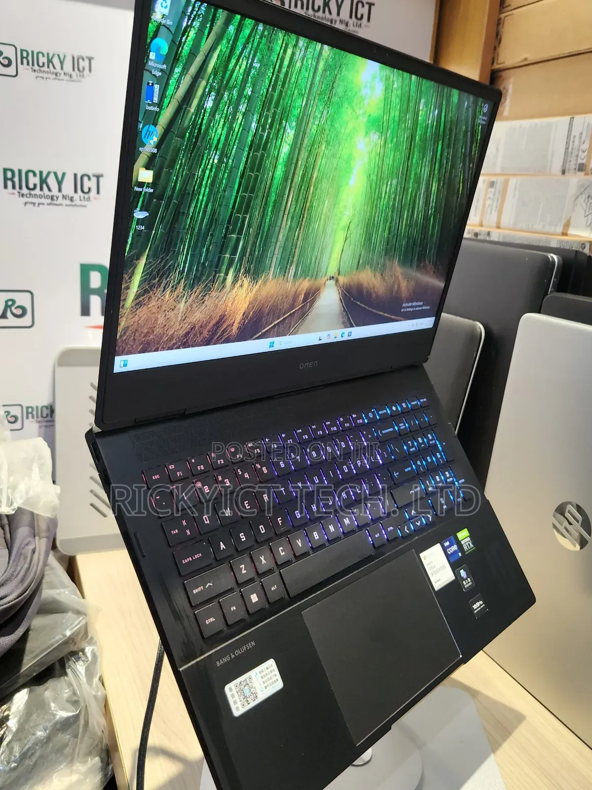 Laptop HP Omen 17 16GB Intel Core i9 SSD 1T