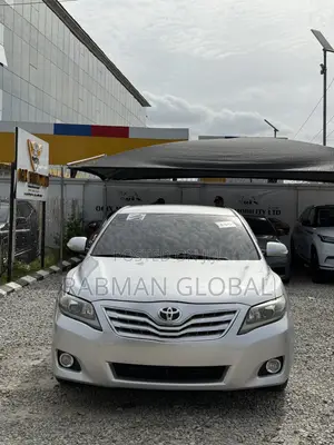 Toyota Camry LE 4dr Sedan (2.5L 4cyl 6AM) 2010 Silver