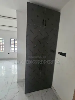 2bdrm Apartment in Yaba for rent
