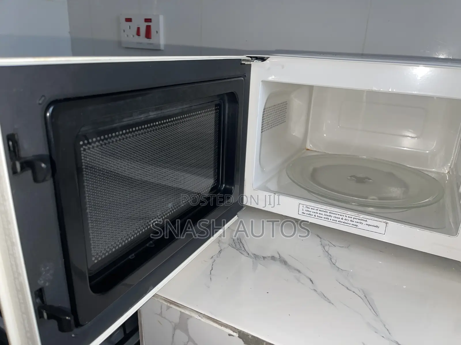 Hisense Microwave