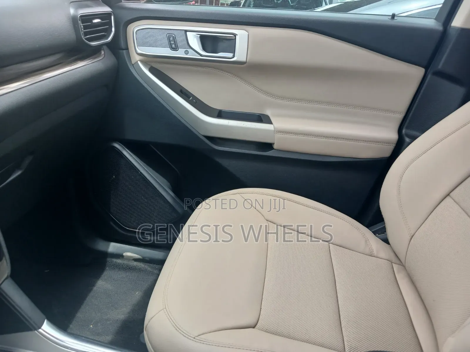 Ford Explorer Limited 2021 Silver