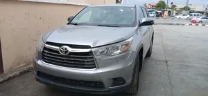 Toyota Highlander LE 4dr SUV (2.7L 4cyl 6A) 2015 Silver