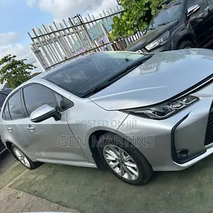 Toyota Corolla 2021 Silver