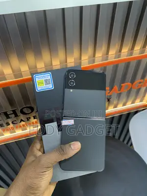Samsung Galaxy Z Flip4 256 GB Black