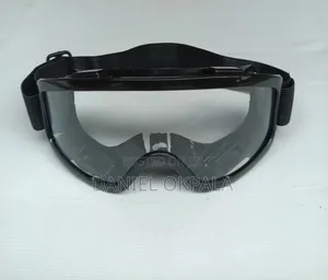 Splash Protection Anti-fog Safety Goggle