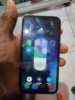 Apple iPhone 11 64 GB Black