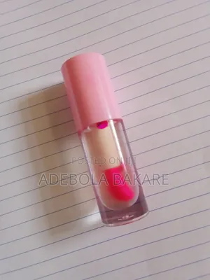 Hydrating Lipglosses by the Gloss Crafter