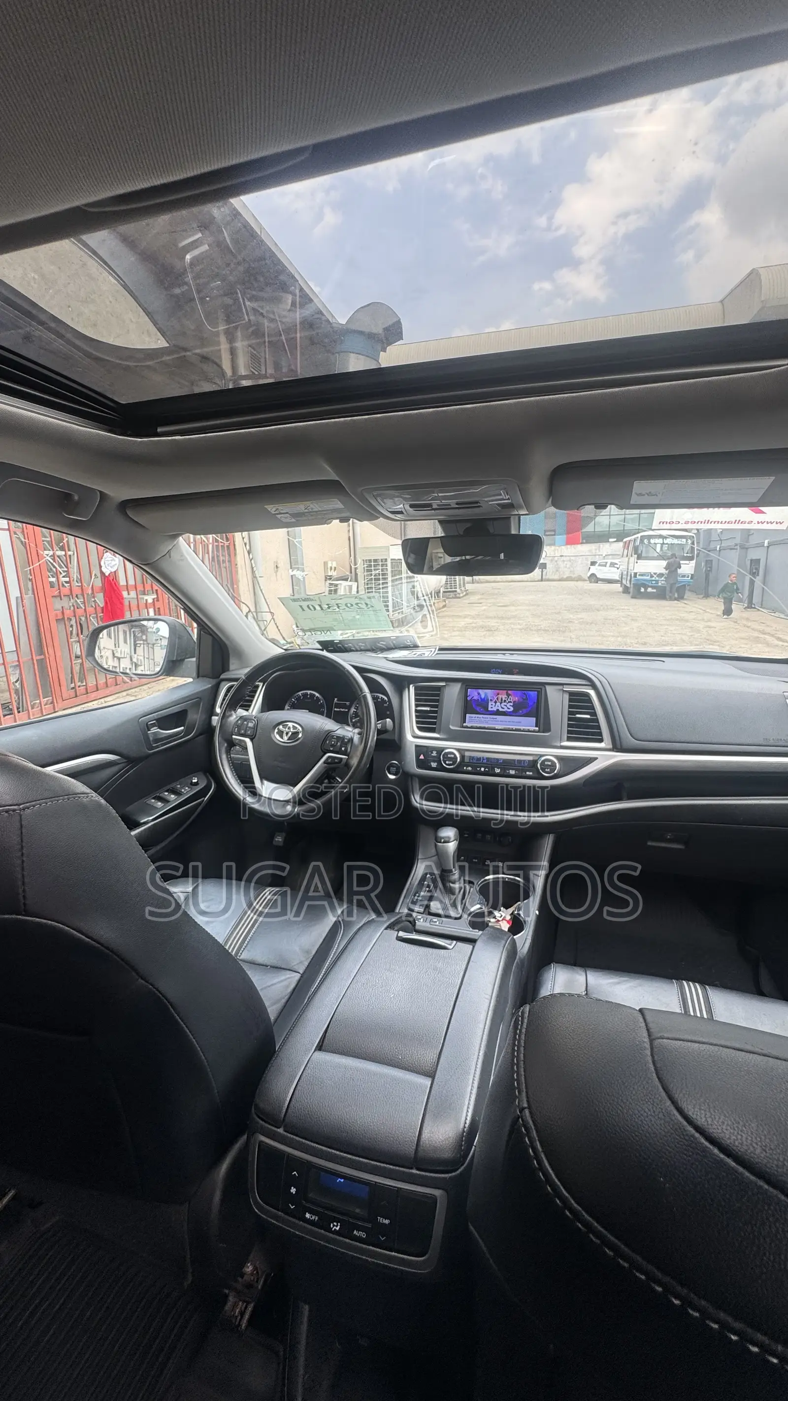 Toyota Highlander SE 4x4 V6 (3.5L 6cyl 8A) 2018 Black