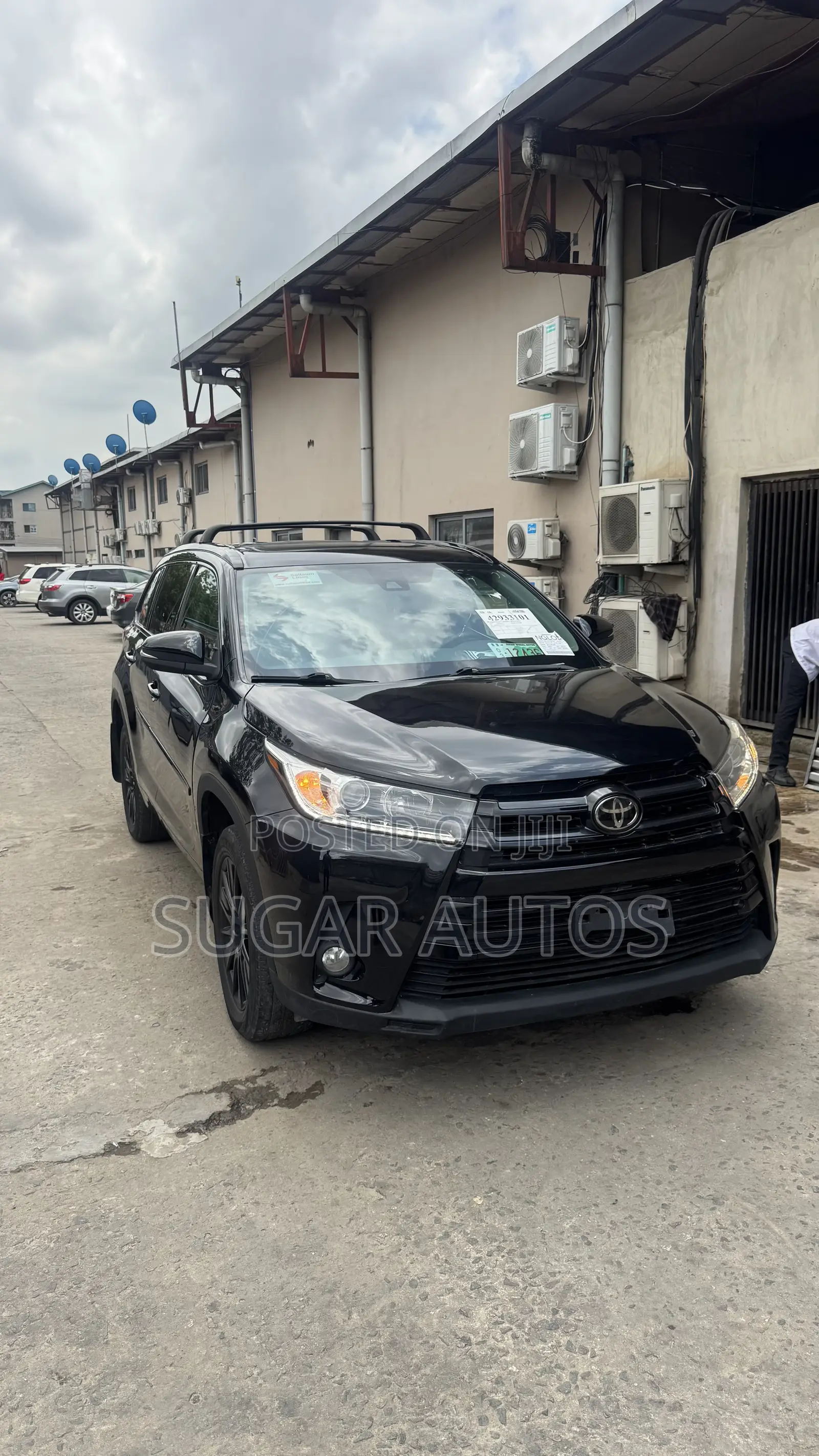 Toyota Highlander SE 4x4 V6 (3.5L 6cyl 8A) 2018 Black