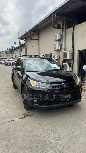Toyota Highlander SE 4x4 V6 (3.5L 6cyl 8A) 2018 Black
