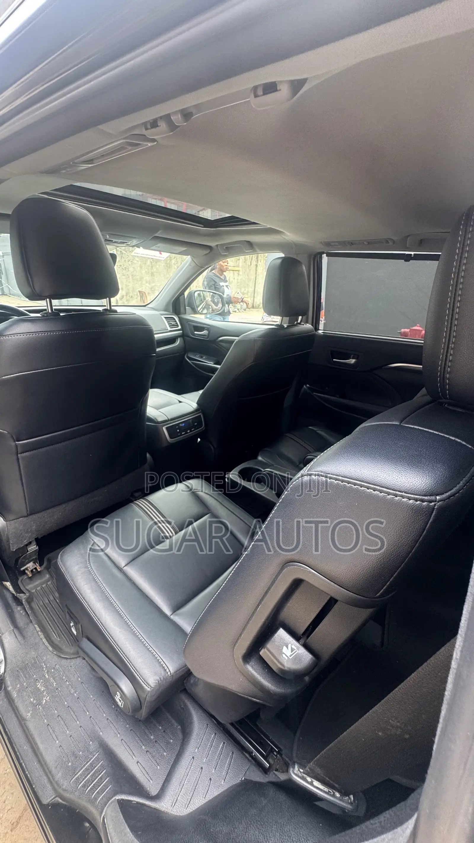 Toyota Highlander SE 4x4 V6 (3.5L 6cyl 8A) 2018 Black